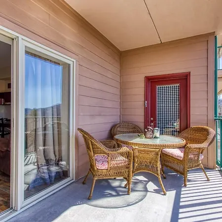 Gorgeous 2Bd 2Bth Condo With Mountain Views Pool Hot Tub Game Room Close To Parkway Pigeon Forge Exterior photo