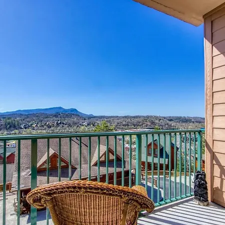 Gorgeous 2Bd 2Bth Condo With Mountain Views Pool Hot Tub Game Room Close To Parkway Pigeon Forge Exterior photo