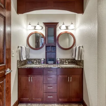 Gorgeous 2Bd 2Bth Condo With Mountain Views Pool Hot Tub Game Room Close To Parkway Pigeon Forge Exterior photo
