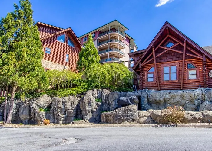 Gorgeous 2Bd 2Bth Condo With Mountain Views Pool Hot Tub Game Room Close To Parkway